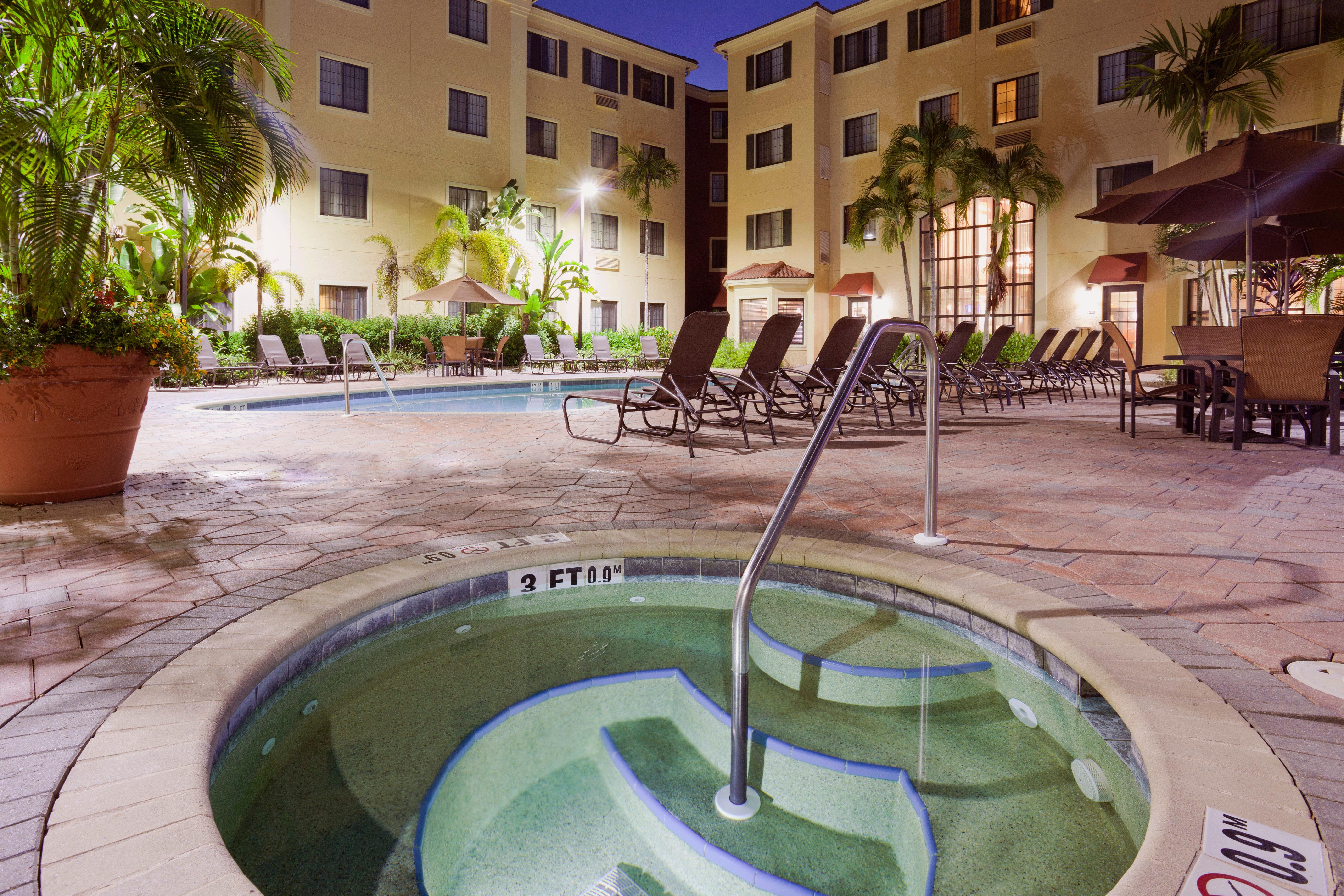 Staybridge Suites Naples - Gulf Coast, An Ihg Hotel Экстерьер фото